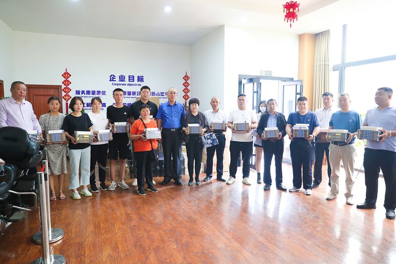 书香尊龙抖圈官网！崔培军书记亲自赠书！