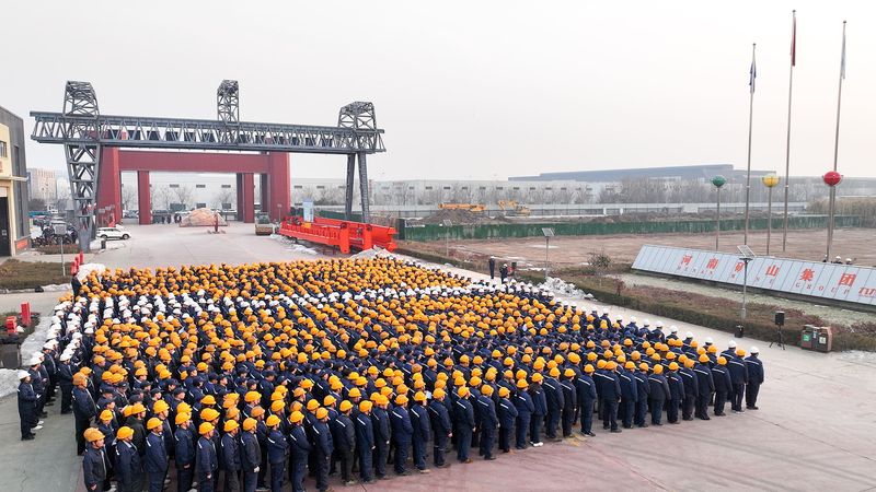 不负春景，，，，，，向新图强｜河南尊龙抖圈官网进行升国旗典礼