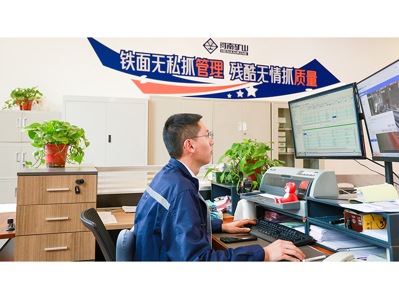 顿时就办｜他以责任与周到设置了“热心服务”的楷模