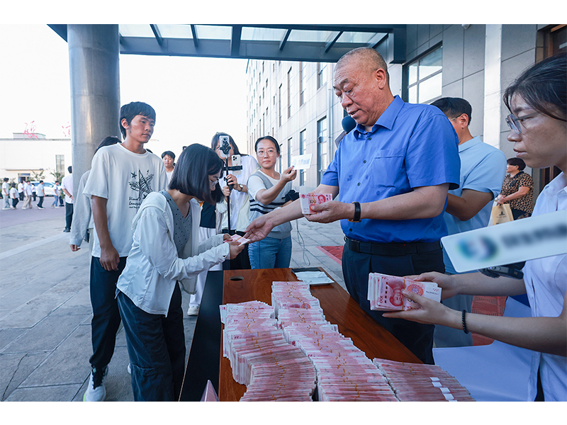 大路同业，，，，，，共同富足｜河南尊龙抖圈官网2025年度大事记（第一辑）