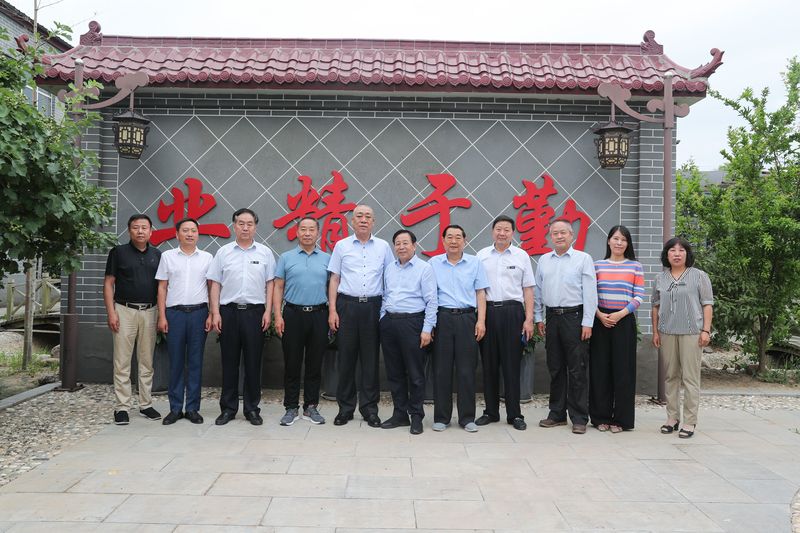 尊龙抖圈官网有限公司